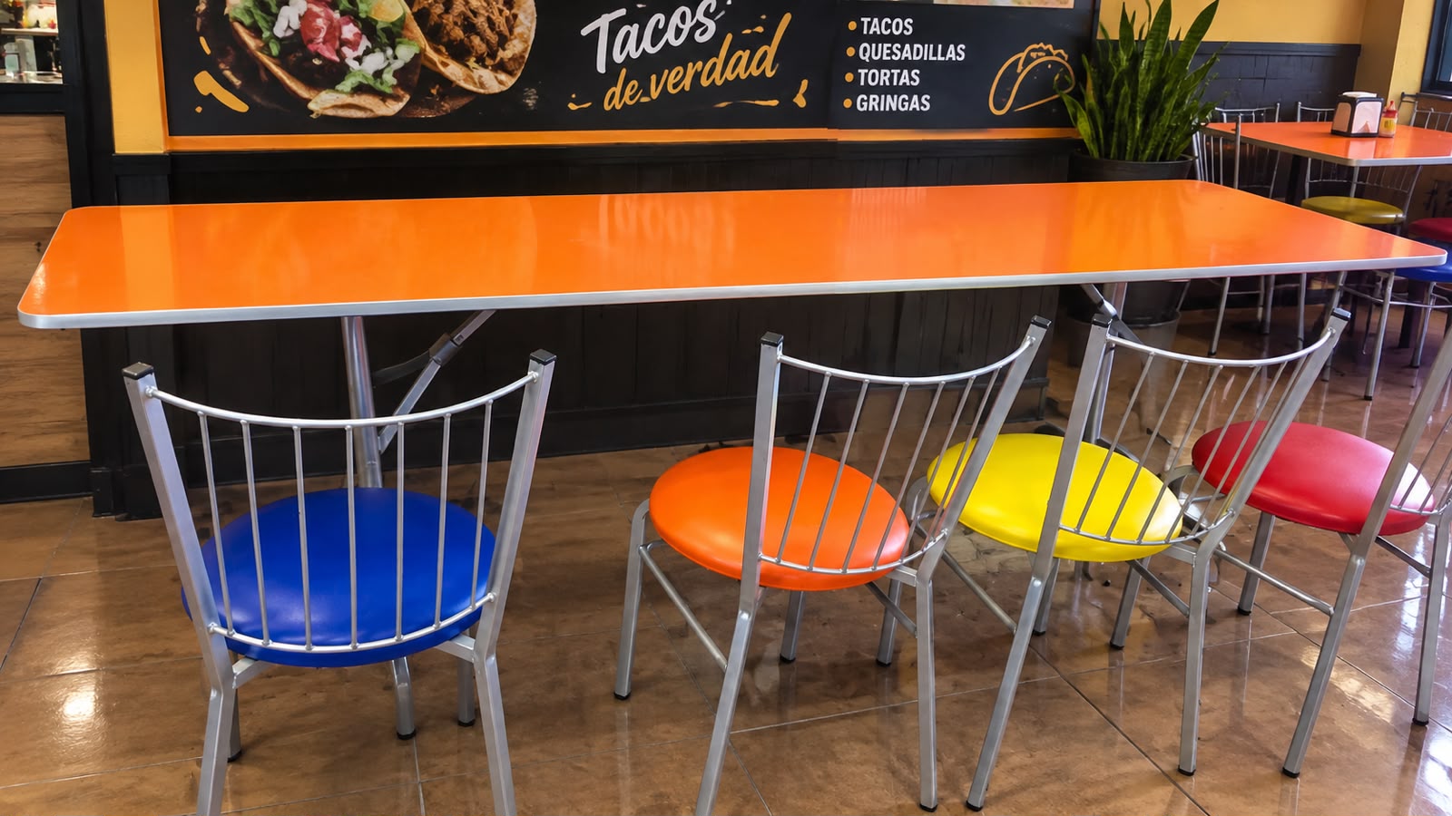 Mesa y silla tubular para taqueria fabricada en Monterrey
